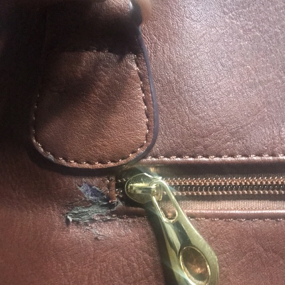 Shoulder Handbag with Gold-tone Hardware - Picture 12 of 12